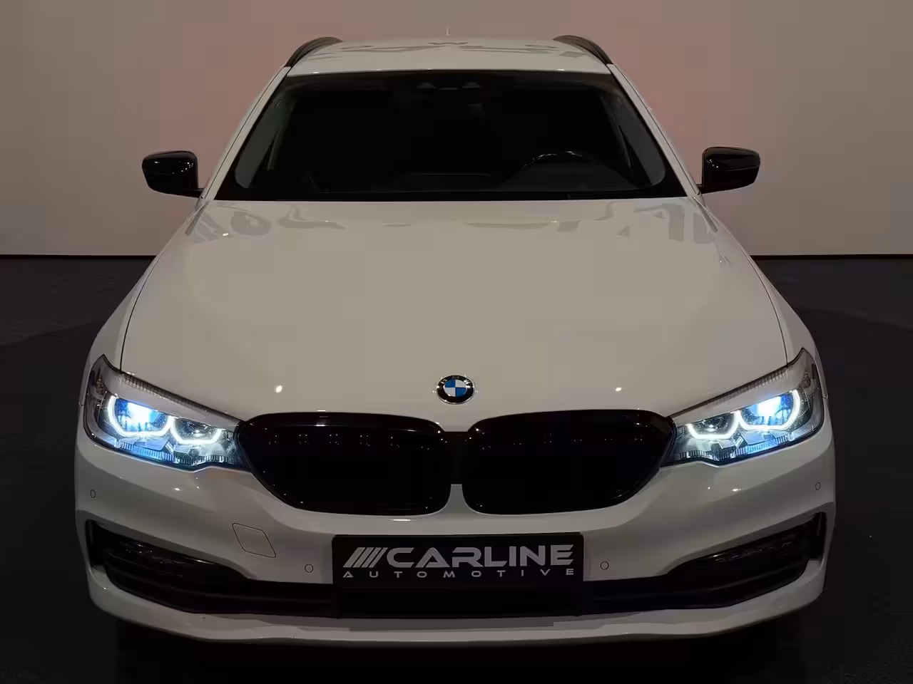 BMW 5-serie Touring 540d xDrive Executive AUTOMAAT CAMERA KEYLESS LEDER NAVI STOELVERW. ELEK STOELEN NAP GARAN