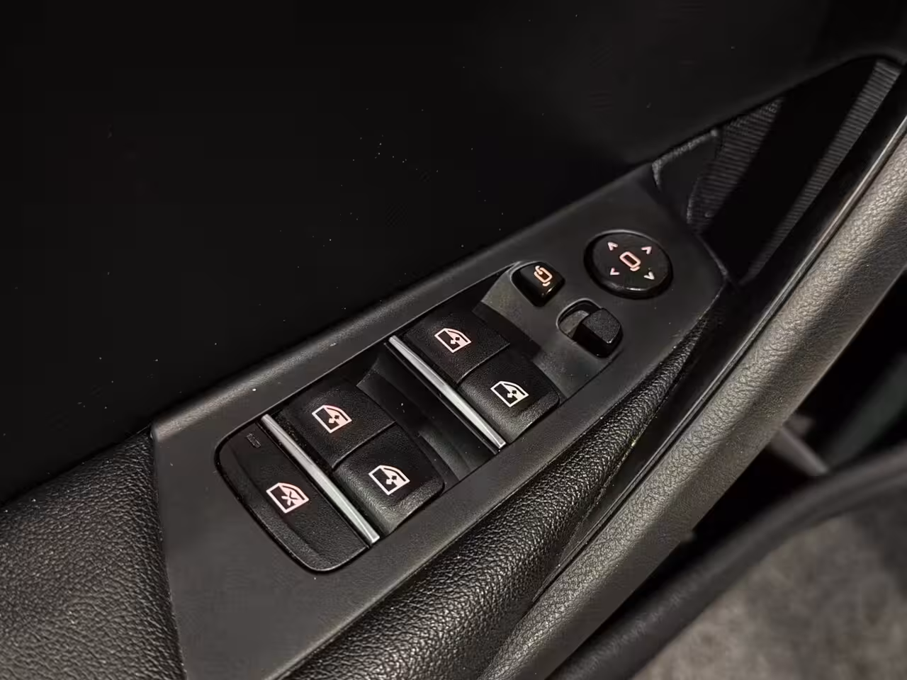 BMW 5-serie Touring 540d xDrive Executive AUTOMAAT CAMERA KEYLESS LEDER NAVI STOELVERW. ELEK STOELEN NAP GARAN