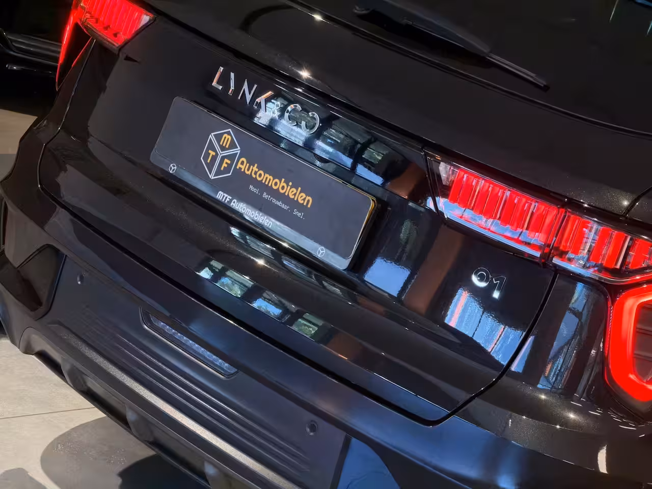 Lynk & Co 01 1.5 PHEV 261 PK |VIRTUAL|PANO|RAMVOL|PLUG-IN HYBRIDE