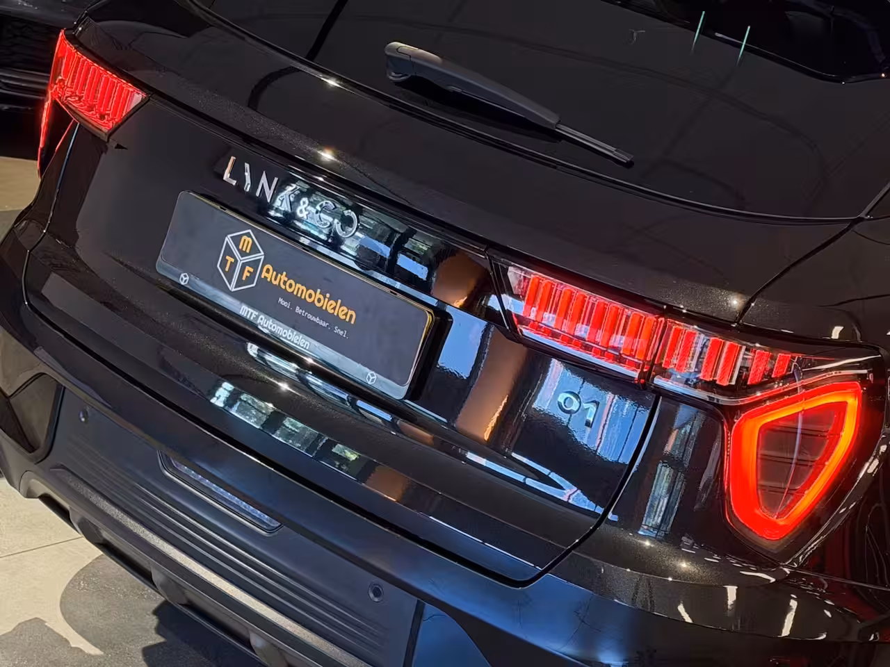 Lynk & Co 01 1.5 PHEV 261 PK |VIRTUAL|PANO|RAMVOL|PLUG-IN HYBRIDE