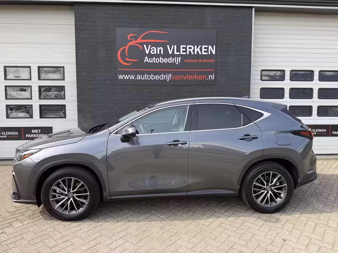 Lexus NX 450h+ AWD PLUG-IN Luxury Line TREKHAAK