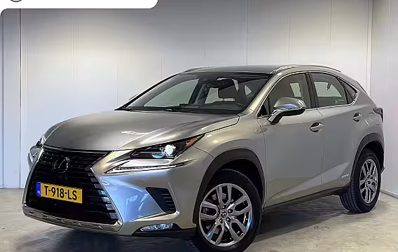 Lexus NX 300h Comfort line | Navigatie/Android/Apple Carplay | LM Velgen 18" | Achteruitrijcamera |