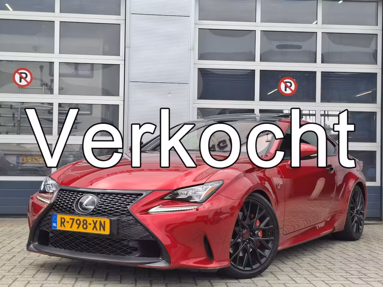 Lexus RC 300h F SPORT Line | Navigatie | LM Velgen 19" | Voorstoelen Verwarmd/Geventileerd | Achter