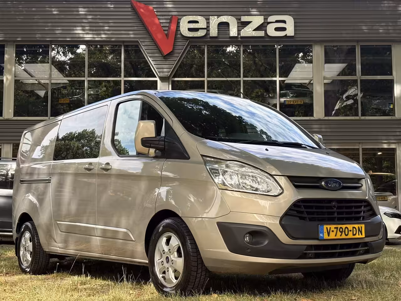 Ford Transit Custom 290 2.0 TDCI L2H1 Trend DC