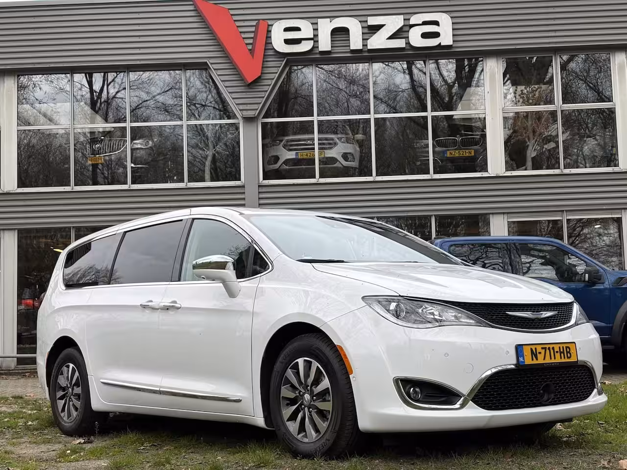 Chrysler Pacifica 3.6 V6 Hybrid Limited