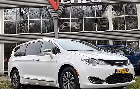 Chrysler Pacifica 3.6 V6 Hybrid Limited