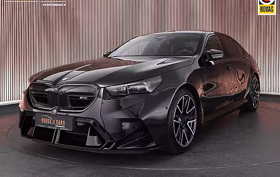 BMW M5 |BTW-auto|Carbon ext.|Bowers&Wilkins|head-up|memory|360 camera|adaptive LED|stoelverkoelin