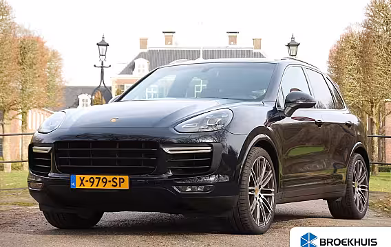 Porsche Cayenne 4.8 Turbo | ELEKTR. TREKHAAK | LUCHTVERING | ELEKTR. VOORSTOELEN INCL MEMORY | STOEL VERWA