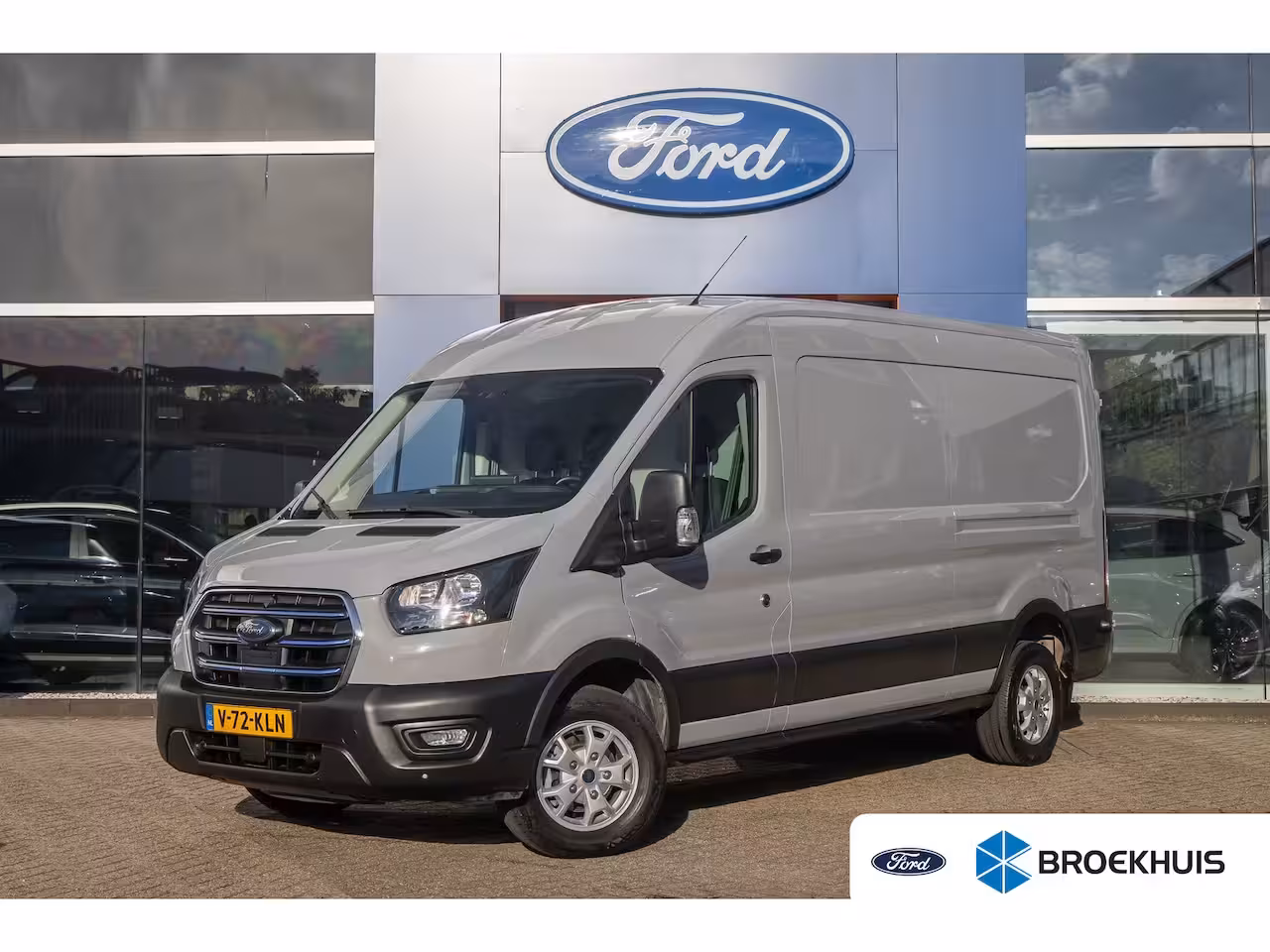 Ford E-Transit 350 L3H2 Trend 68 kWh | Apple Carplay/Android Auto | Rondomzicht camera | Stoel- Stuurverw