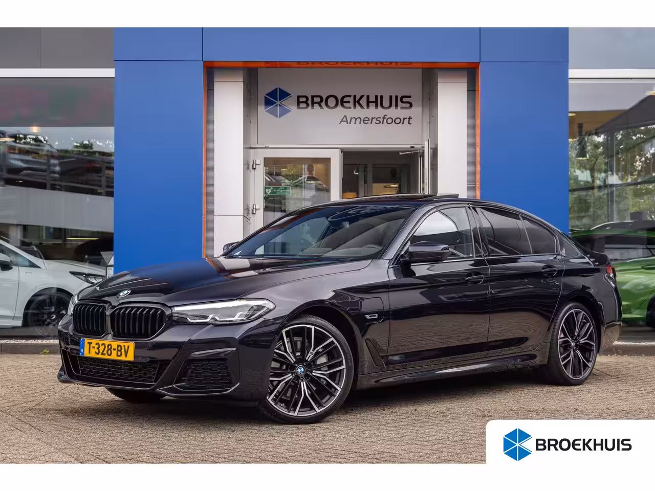 BMW 5-serie 530e M-sport | Pano | 20'' | SOH 96% | Leder | M-pakket | Harman/kardon | Head-up | Elektr