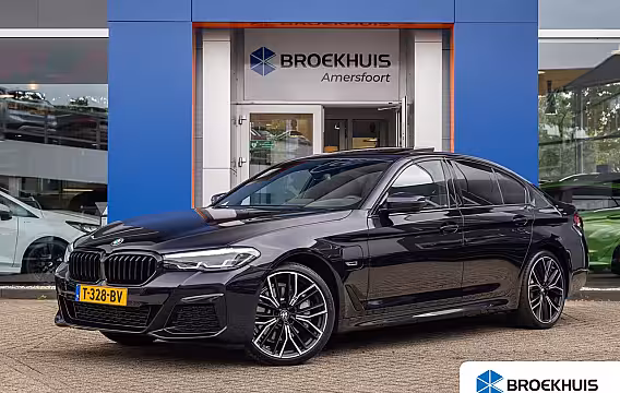 BMW 5-serie 530e M-sport | Pano | 20'' | SOH 96% | Leder | M-pakket | Harman/kardon | Head-up | Elektr