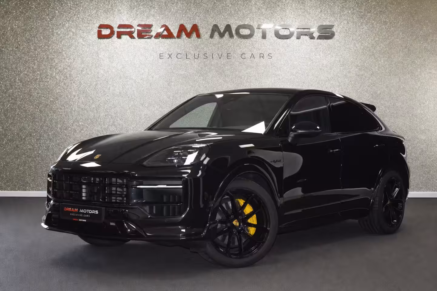 Porsche Cayenne Coupé 3.0 E-Hybrid TURBO GT 470pk | BIJRIJDERSDISPLAY | SPORTUITLAAT | PANODAK