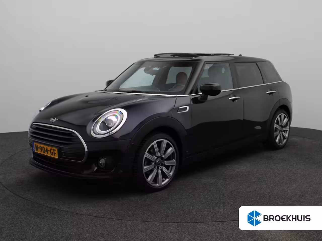 Mini Clubman 1.5 Cooper Richmond Park Edition | Achteruitrijcamera | Panoramisch schuifdak | Climate Co
