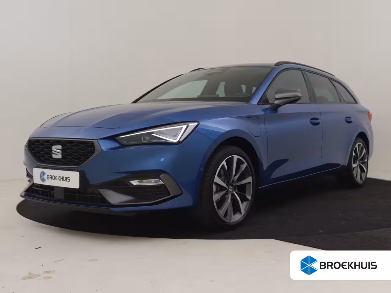 Seat Leon Sportstourer FR Business - eHybrid | Achteruitrijcamera | Automatisch dimmende binnenspiegel | Dakhemel