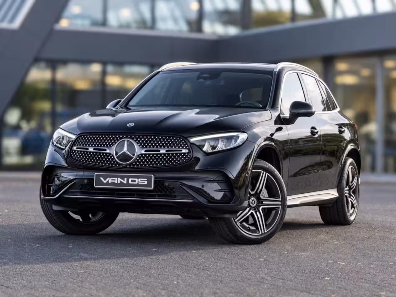 Mercedes-Benz GLC-klasse GLC 300e 4MATIC AMG Line | Trekhaak | Winterpakket | Memory | Sfeerverlichting