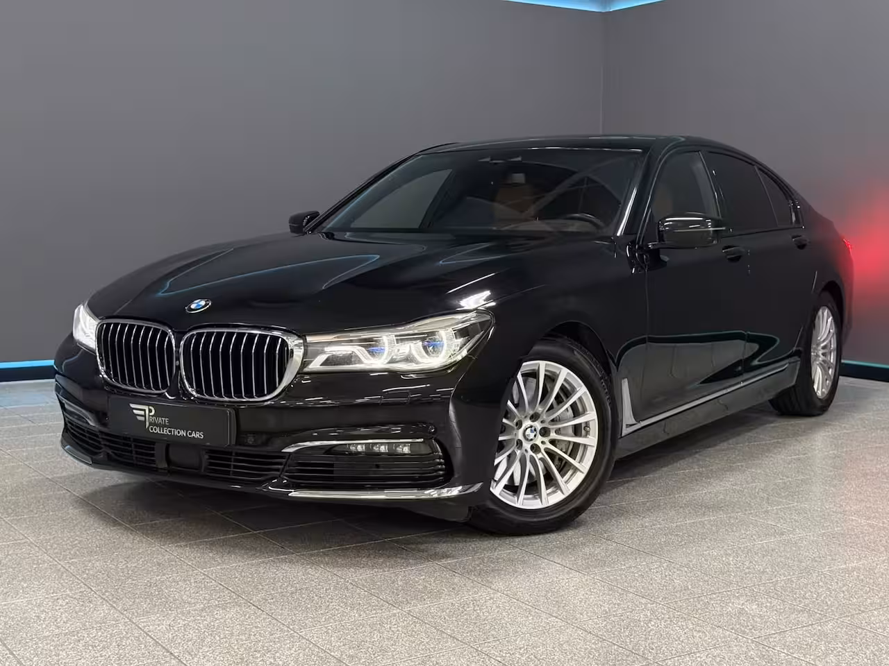 BMW 7-serie 750i xDrive High Executive | 449 pk | Black Sapphire Metallic | Nappa Cognac | 2018