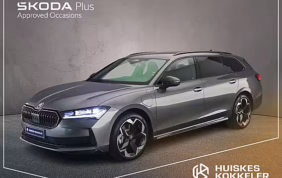 Skoda Superb Sportline Business 1.5 TSI PHEV 204pk DSG Automaat Trekhaak, Adaptive cruise control, Elek