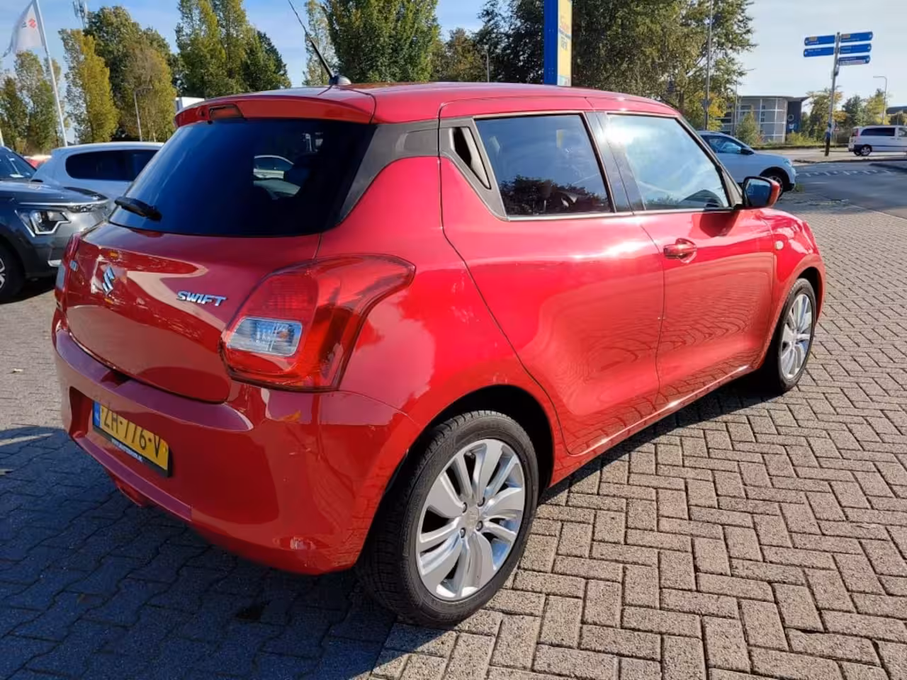 Suzuki Swift 1.2 SELECT CARPLAY CAMERA NAVI