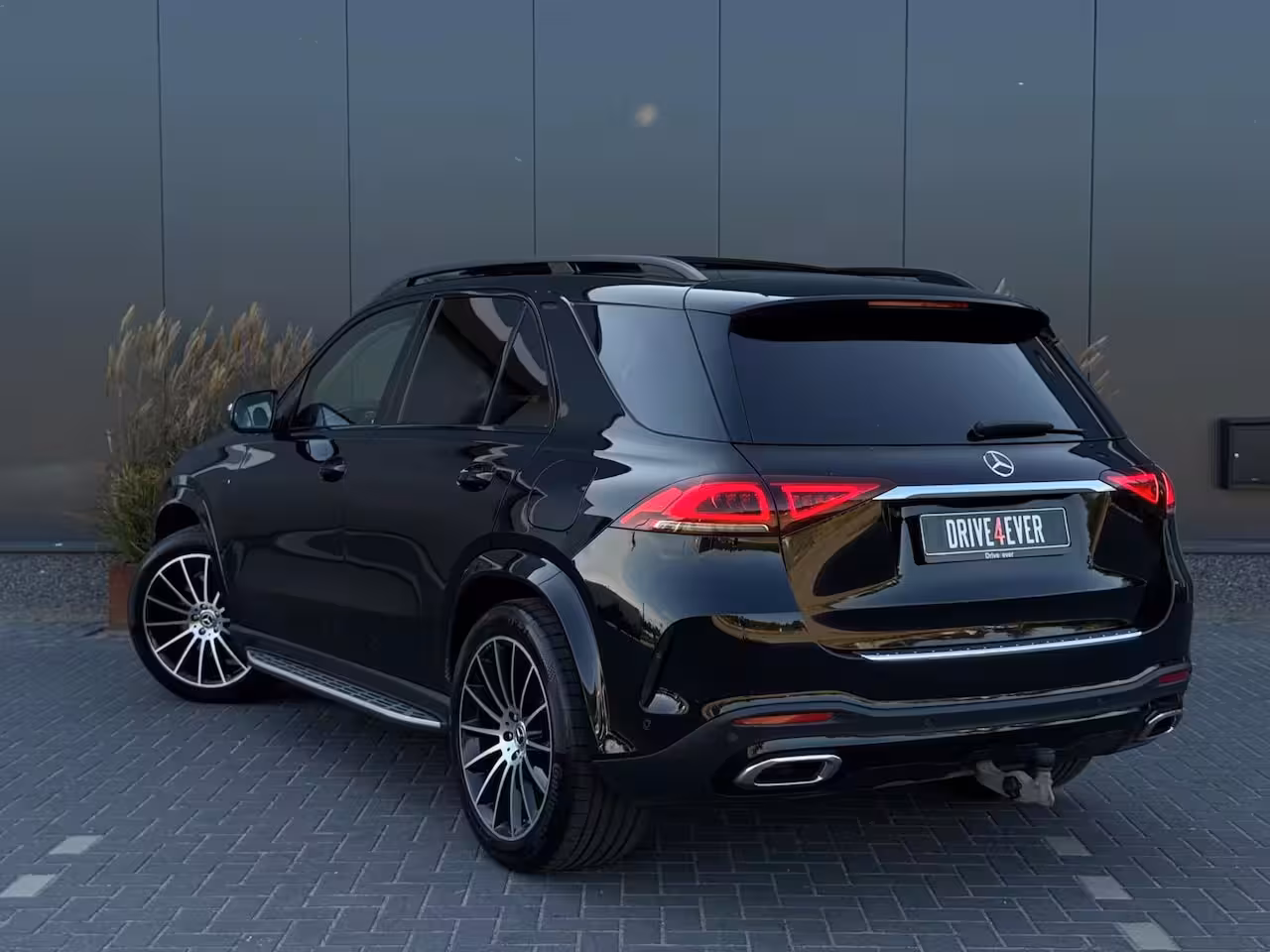 Mercedes-Benz GLE-Klasse 350 e 4MATIC Premium Plus | AMG | PANO | 360 | HUD