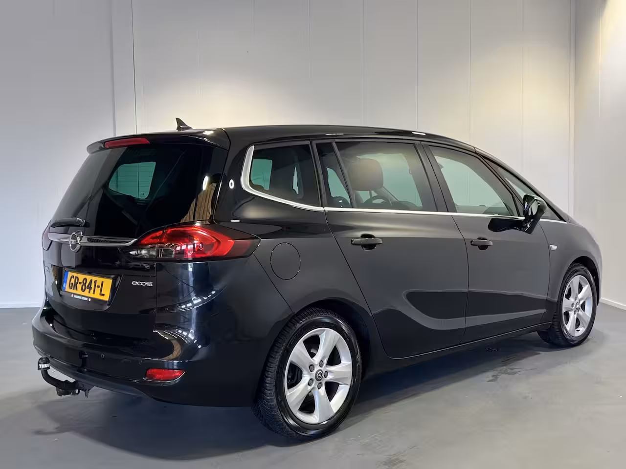Opel Zafira Tourer 1.4 Cosmo 7pers. | Lichtmetalen Velgen 17" | Cruise Control | Airco | Bi-Xenon Koplampen |
