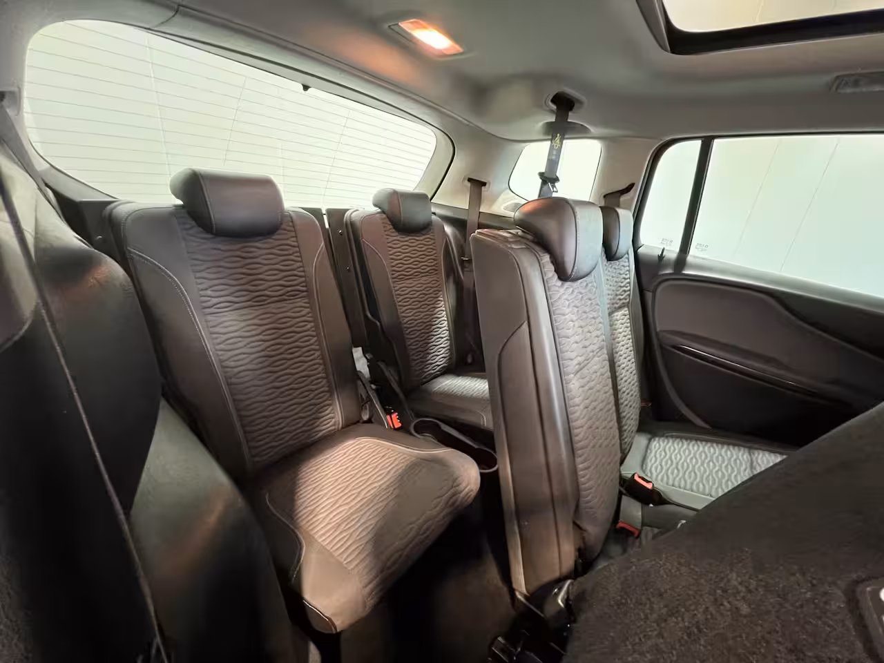Opel Zafira Tourer 1.4 Cosmo 7pers. | Lichtmetalen Velgen 17" | Cruise Control | Airco | Bi-Xenon Koplampen |