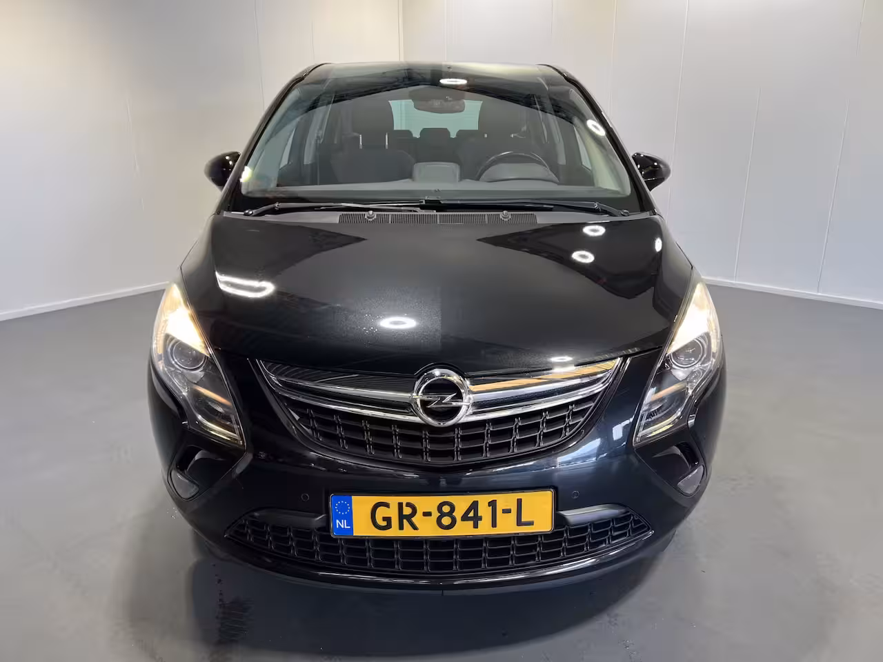 Opel Zafira Tourer 1.4 Cosmo 7pers. | Lichtmetalen Velgen 17" | Cruise Control | Airco | Bi-Xenon Koplampen |