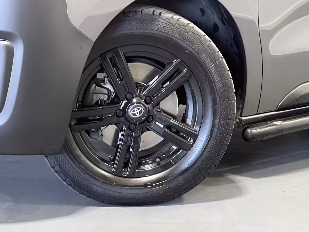 Toyota ProAce Worker 1.5 D-4D Live | Navigatie | LM Velgen | | PDC Achter | Sidebars