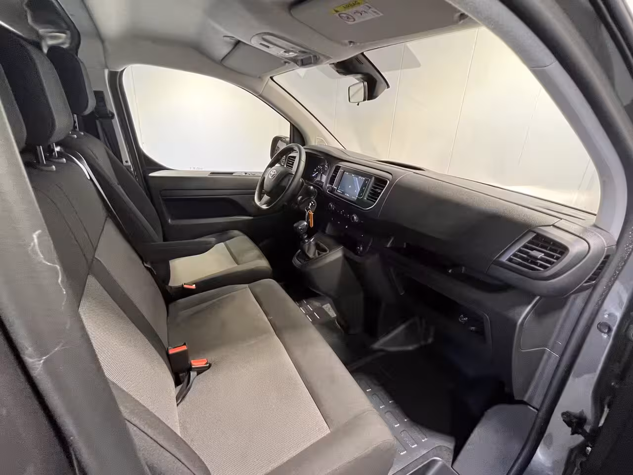 Toyota ProAce Worker 1.5 D-4D Live | Navigatie | LM Velgen | | PDC Achter | Sidebars