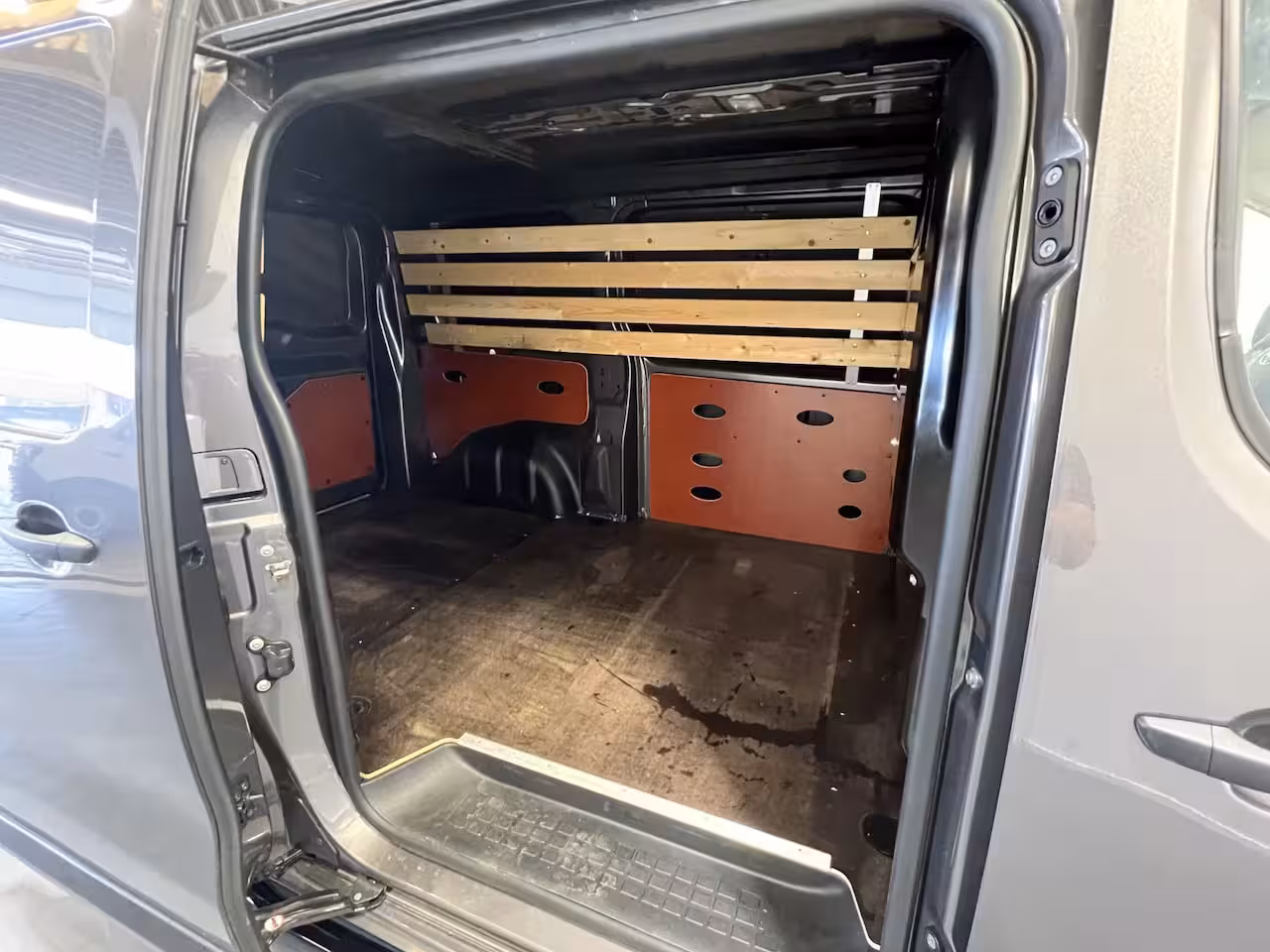 Toyota ProAce Worker 1.5 D-4D Live | Navigatie | LM Velgen | | PDC Achter | Sidebars