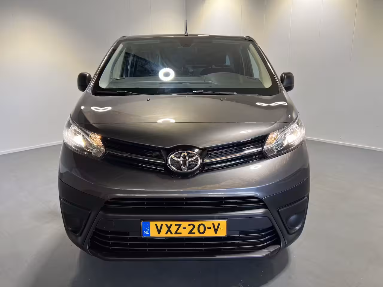 Toyota ProAce Worker 1.5 D-4D Live | Navigatie | LM Velgen | | PDC Achter | Sidebars