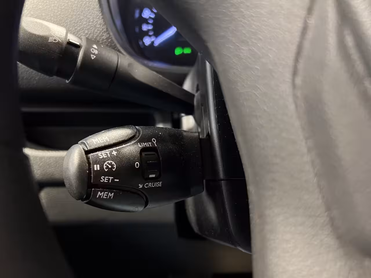 Toyota ProAce Worker 1.5 D-4D Live | Navigatie | LM Velgen | | PDC Achter | Sidebars