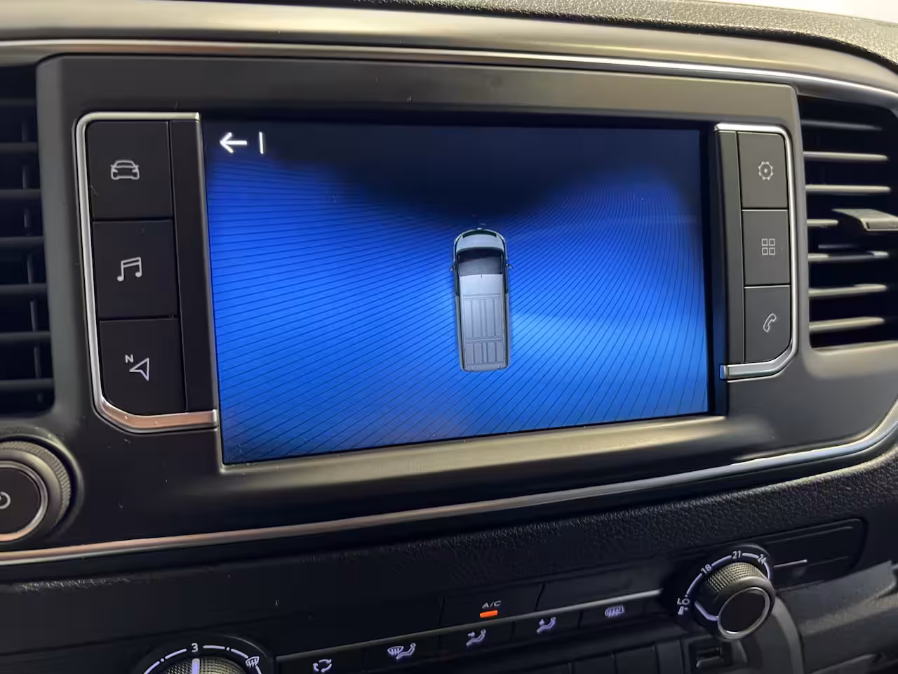 Toyota ProAce Worker 1.5 D-4D Live | Navigatie | LM Velgen | | PDC Achter | Sidebars