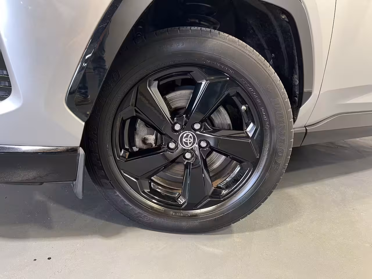 Toyota RAV4 2.5 Hybrid Executive | Navigatie | LM Velgen 18" | Voorstoelen Verwarmd | PDC Voor en Acht