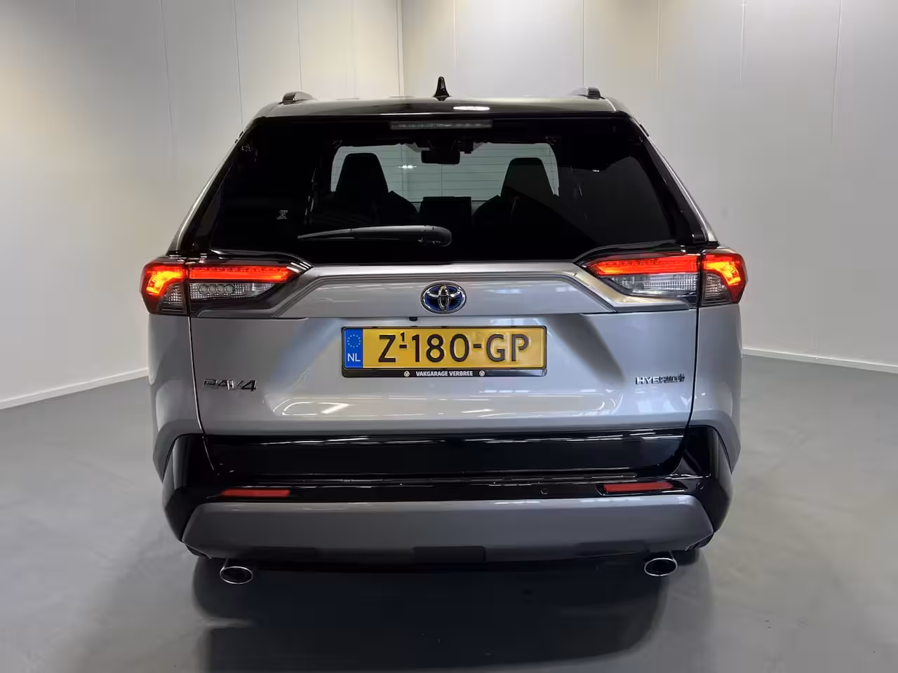 Toyota RAV4 2.5 Hybrid Executive | Navigatie | LM Velgen 18" | Voorstoelen Verwarmd | PDC Voor en Acht
