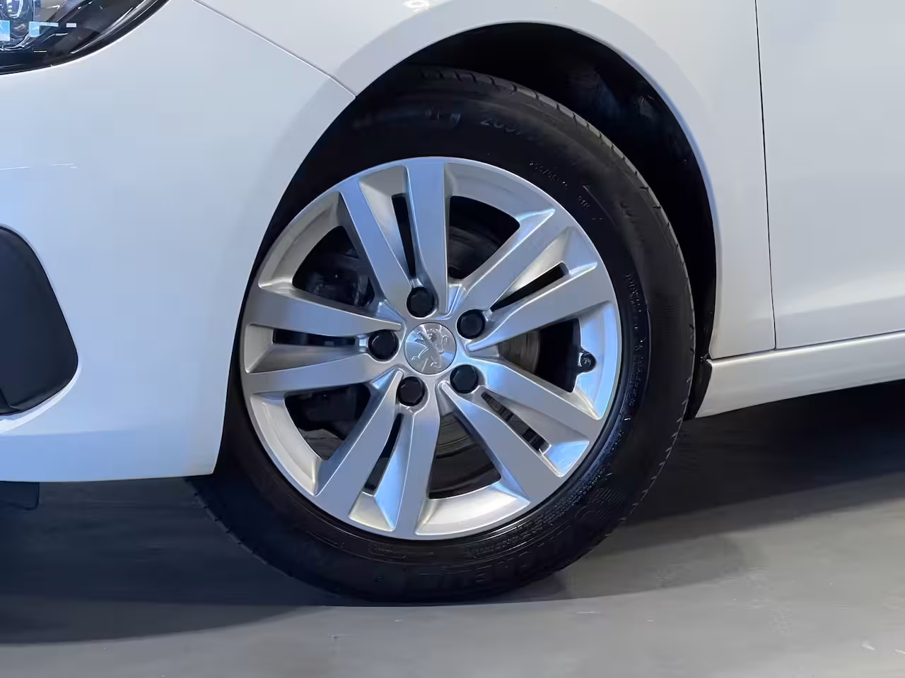 Peugeot 308 SW 1.2 PureTech Blue Lease Active | Android Auto/Apple Carplay | LM Velgen 16" | Achteruitrij