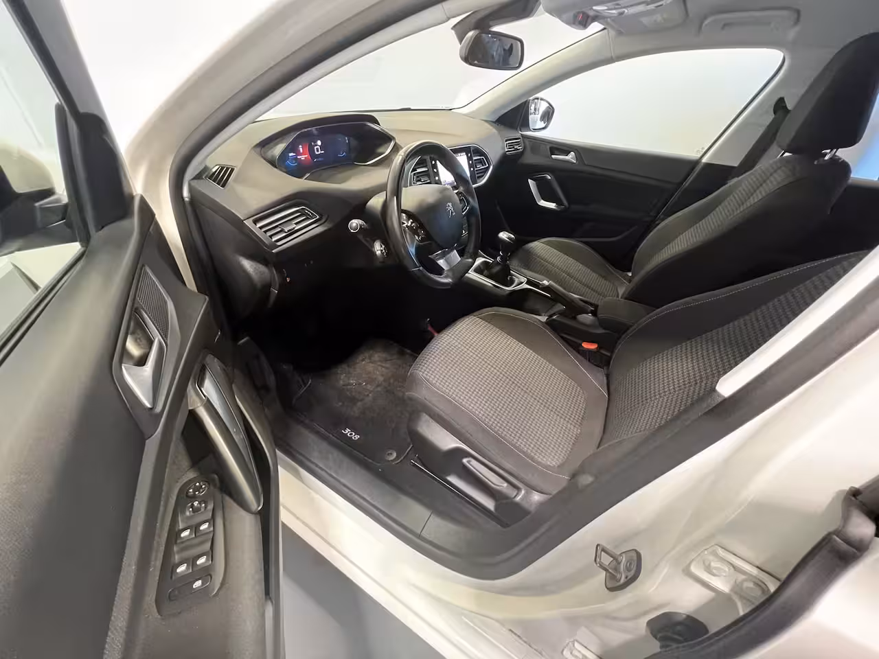 Peugeot 308 SW 1.2 PureTech Blue Lease Active | Android Auto/Apple Carplay | LM Velgen 16" | Achteruitrij