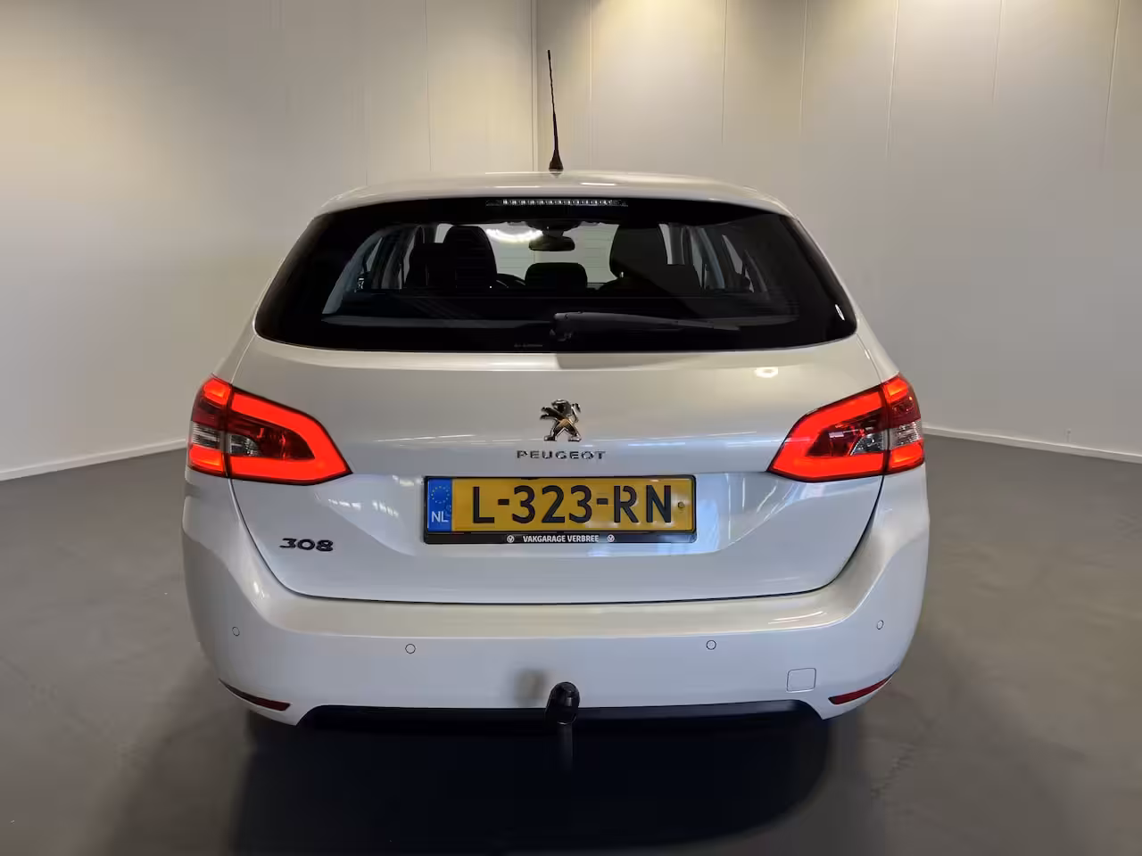 Peugeot 308 SW 1.2 PureTech Blue Lease Active | Android Auto/Apple Carplay | LM Velgen 16" | Achteruitrij