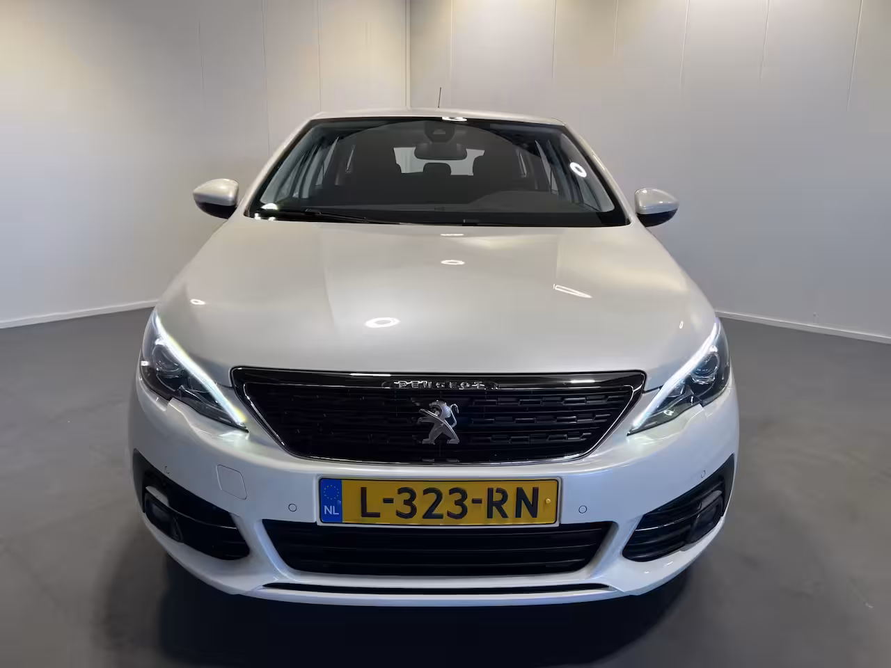 Peugeot 308 SW 1.2 PureTech Blue Lease Active | Android Auto/Apple Carplay | LM Velgen 16" | Achteruitrij