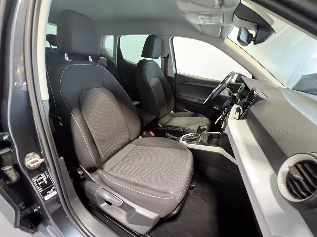 Seat Arona 1.0 TSI Style | Android Auto/Apple Carplay | LM Velgen 16" | Cruise Control | PDC Achter |