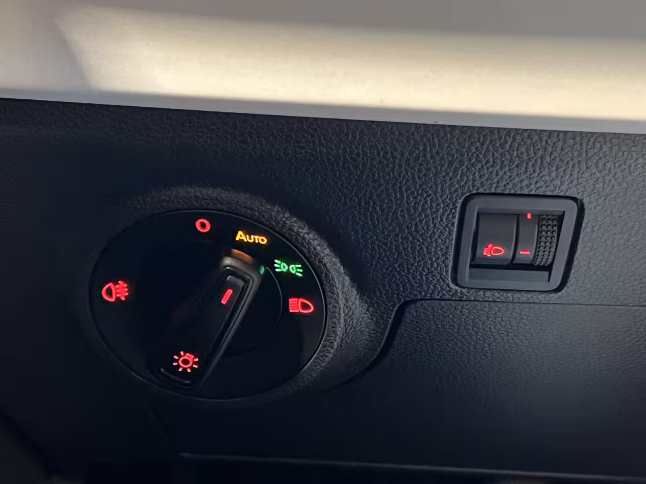 Seat Arona 1.0 TSI Style | Android Auto/Apple Carplay | LM Velgen 16" | Cruise Control | PDC Achter |
