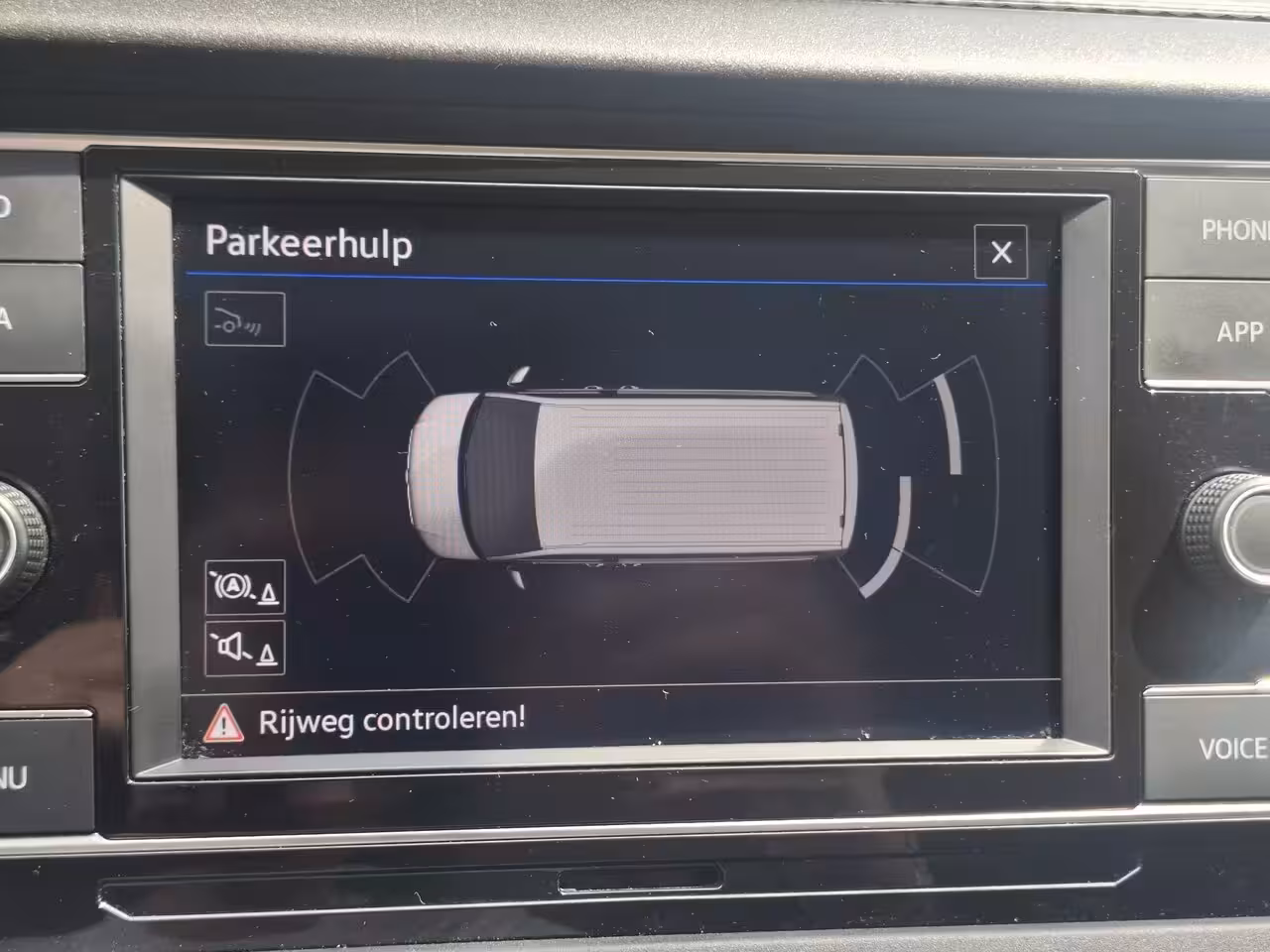 Volkswagen Transporter 2.0 TDI L2H1 Highline | Android/Apple Carplay | LM Velgen 16" | Cruise Control | Sidebars