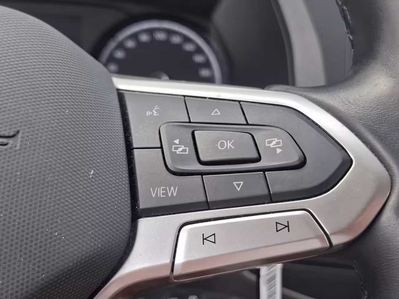 Volkswagen Transporter 2.0 TDI L2H1 Highline | Android/Apple Carplay | LM Velgen 16" | Cruise Control | Sidebars