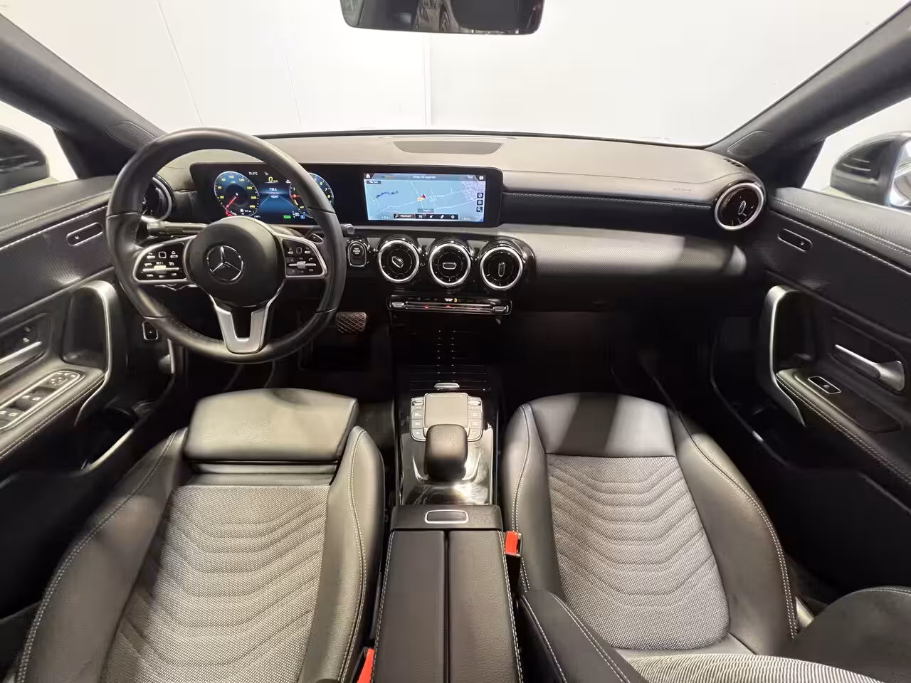 Mercedes-Benz CLA-Klasse 250 e Luxury Line SoH 95, 9% | Navigatie | LM Velgen 18" | Voorstoelen Verwarmd | Cruise C