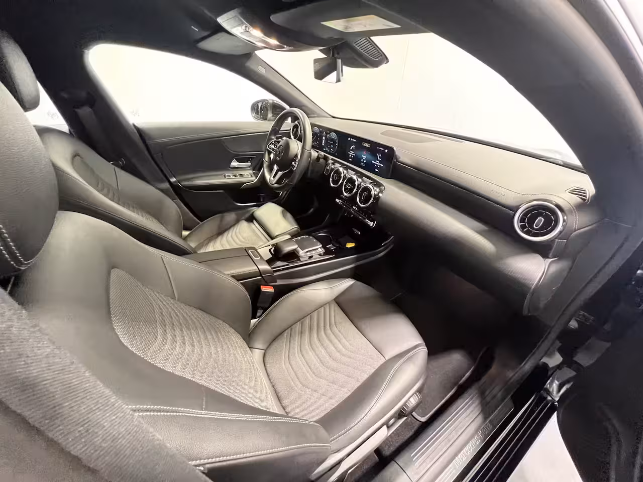 Mercedes-Benz CLA-Klasse 250 e Luxury Line SoH 95, 9% | Navigatie | LM Velgen 18" | Voorstoelen Verwarmd | Cruise C