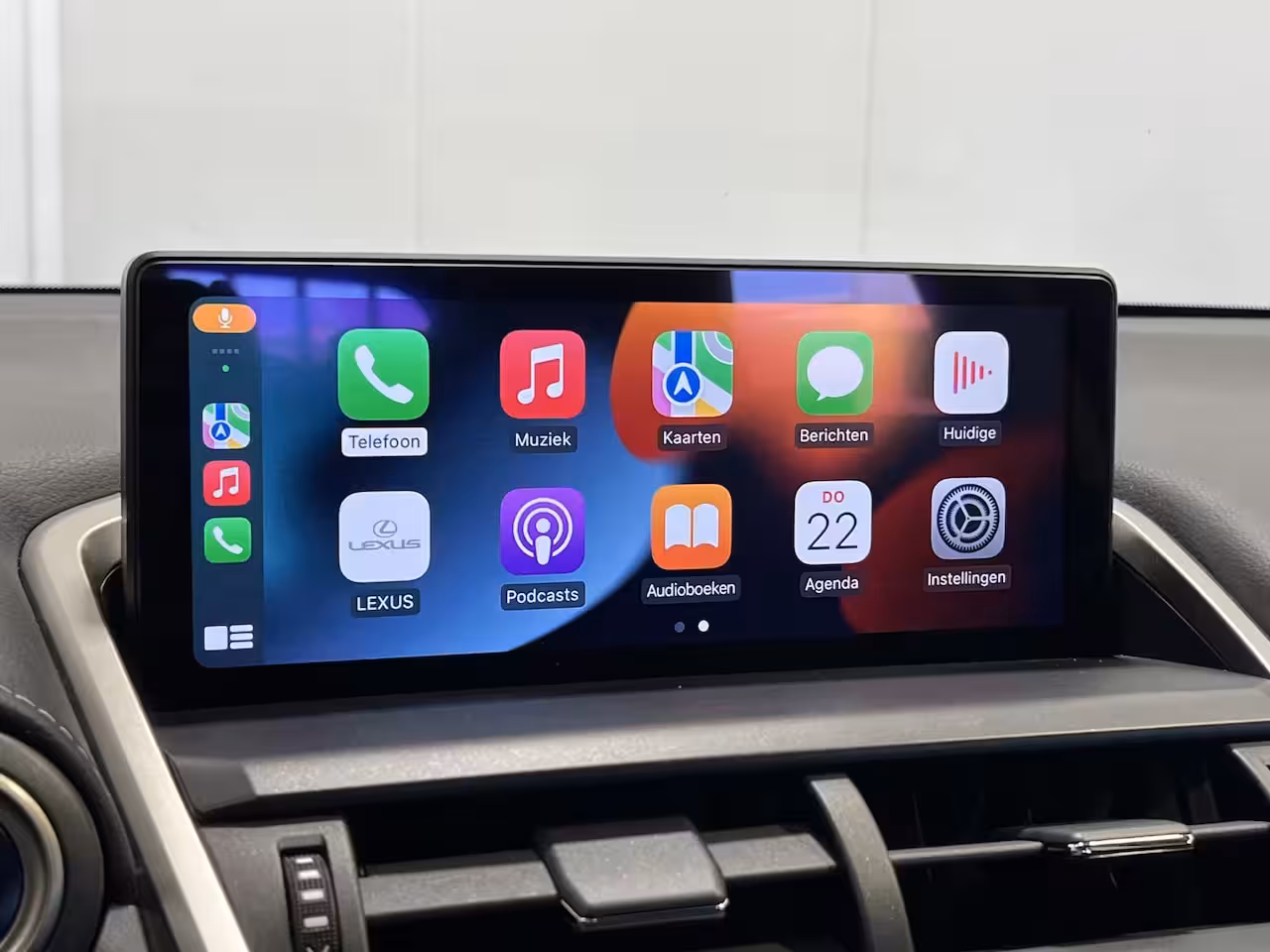 Lexus NX 300h Comfort line | Navigatie/Android/Apple Carplay | LM Velgen 18" | Achteruitrijcamera |
