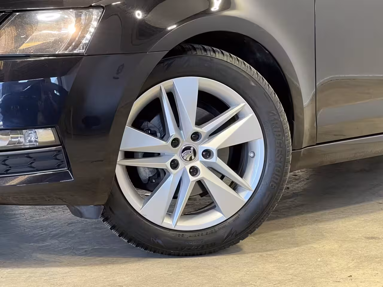 Skoda Octavia Combi 1.0 TSI Greentech Sport Business | Navigatie/Android/Apple Carplay | LM Velgen 17" | Cruis