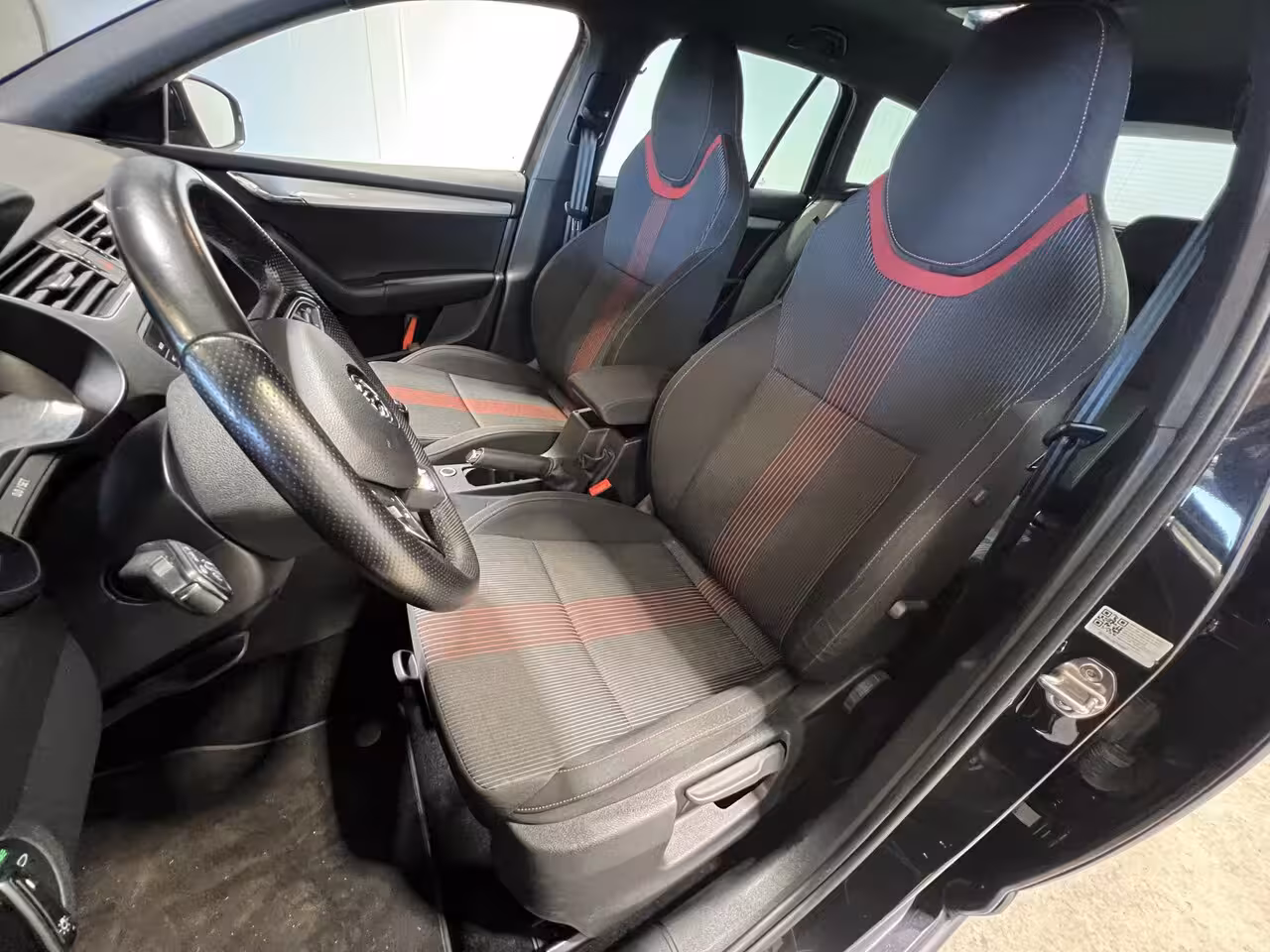Skoda Octavia Combi 1.0 TSI Greentech Sport Business | Navigatie/Android/Apple Carplay | LM Velgen 17" | Cruis