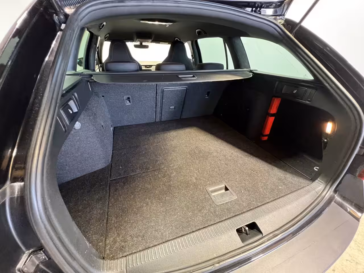 Skoda Octavia Combi 1.0 TSI Greentech Sport Business | Navigatie/Android/Apple Carplay | LM Velgen 17" | Cruis