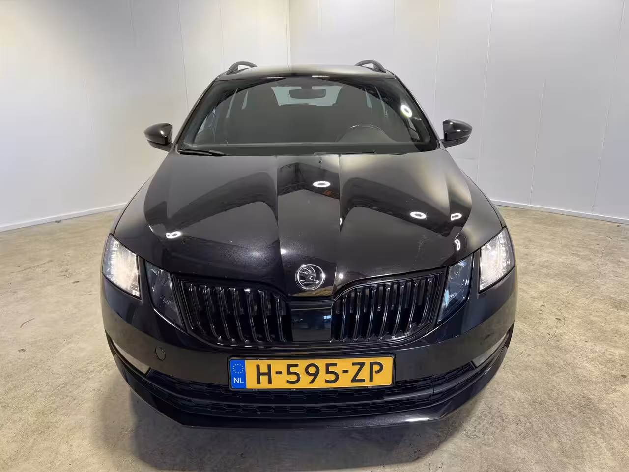 Skoda Octavia Combi 1.0 TSI Greentech Sport Business | Navigatie/Android/Apple Carplay | LM Velgen 17" | Cruis