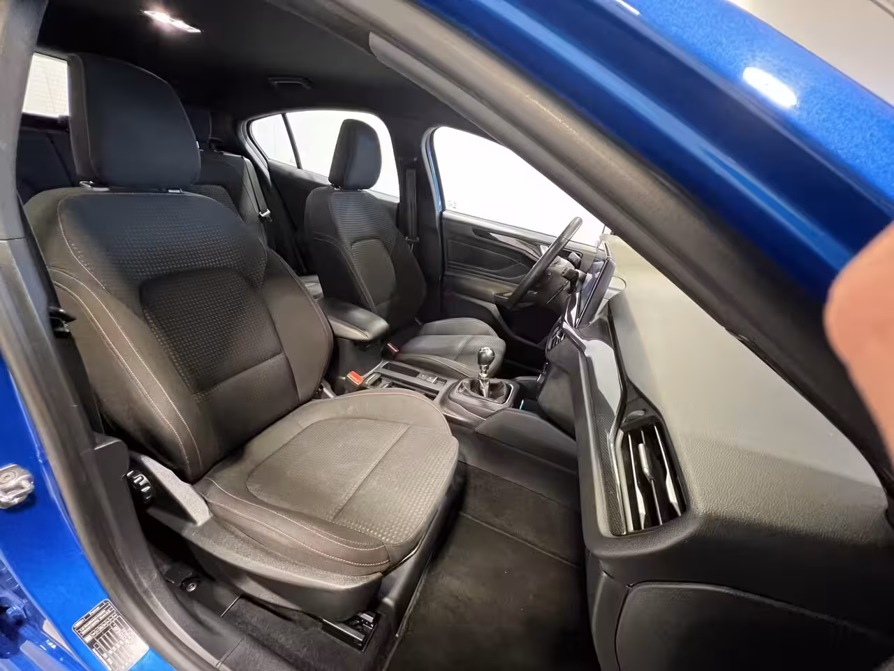 Ford Focus 1.0 EcoBoost Hybrid ST Line | Navigatie/Android/Apple Carplay | LMV 17" | Parkeersensoren